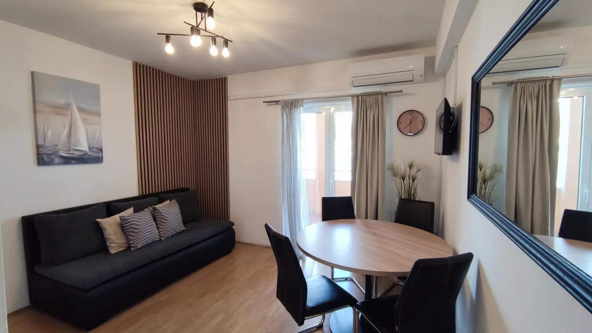 Apartments Kapetanovi Dvori Trogir 0*,
